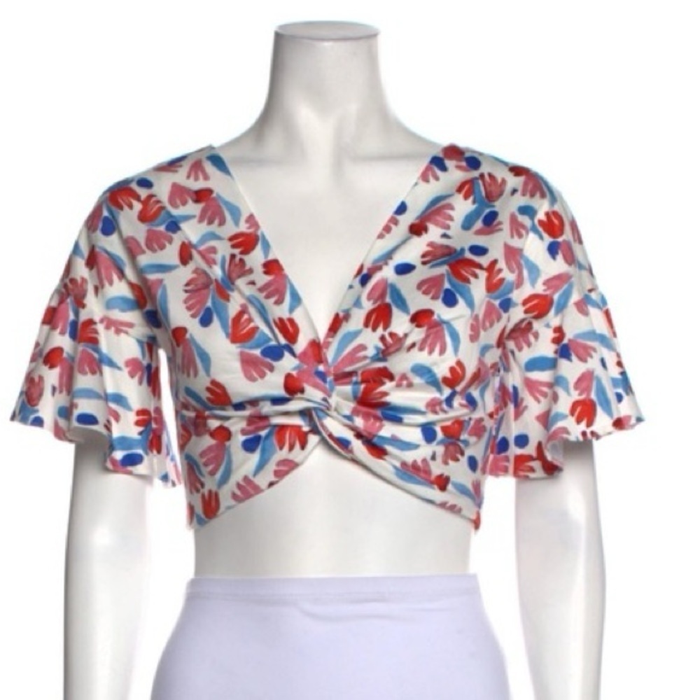 AMUR Kelsey Floral Twist-Front Crop Top (101)